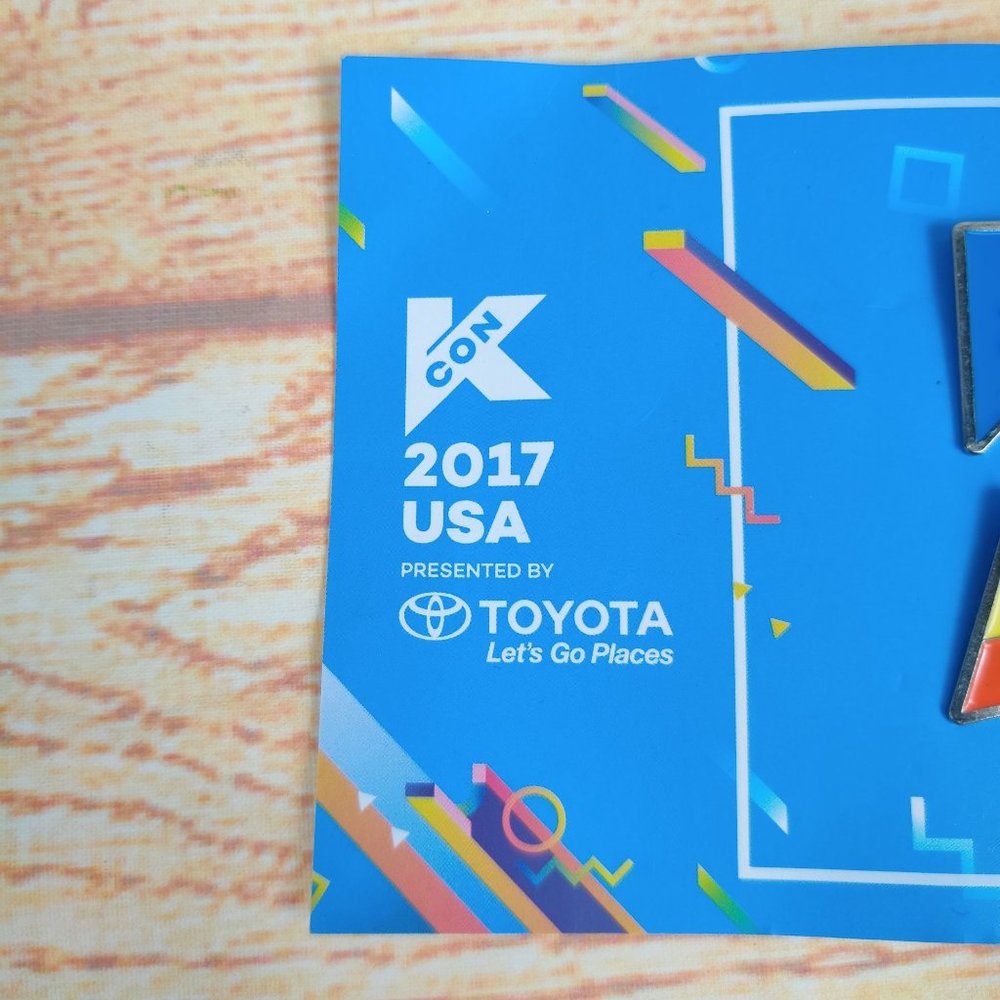 KCon expo 2017 k-pop K-Beauty BTS korean exclusive abstract enamel pins 4 pack - Picture 5 of 5
